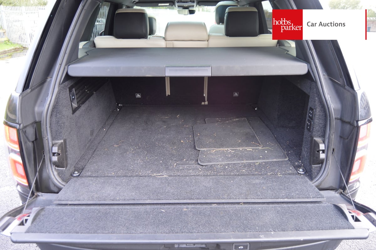 LAND ROVER RANGE ROVER VOGUE SDV6 AUTO image 15