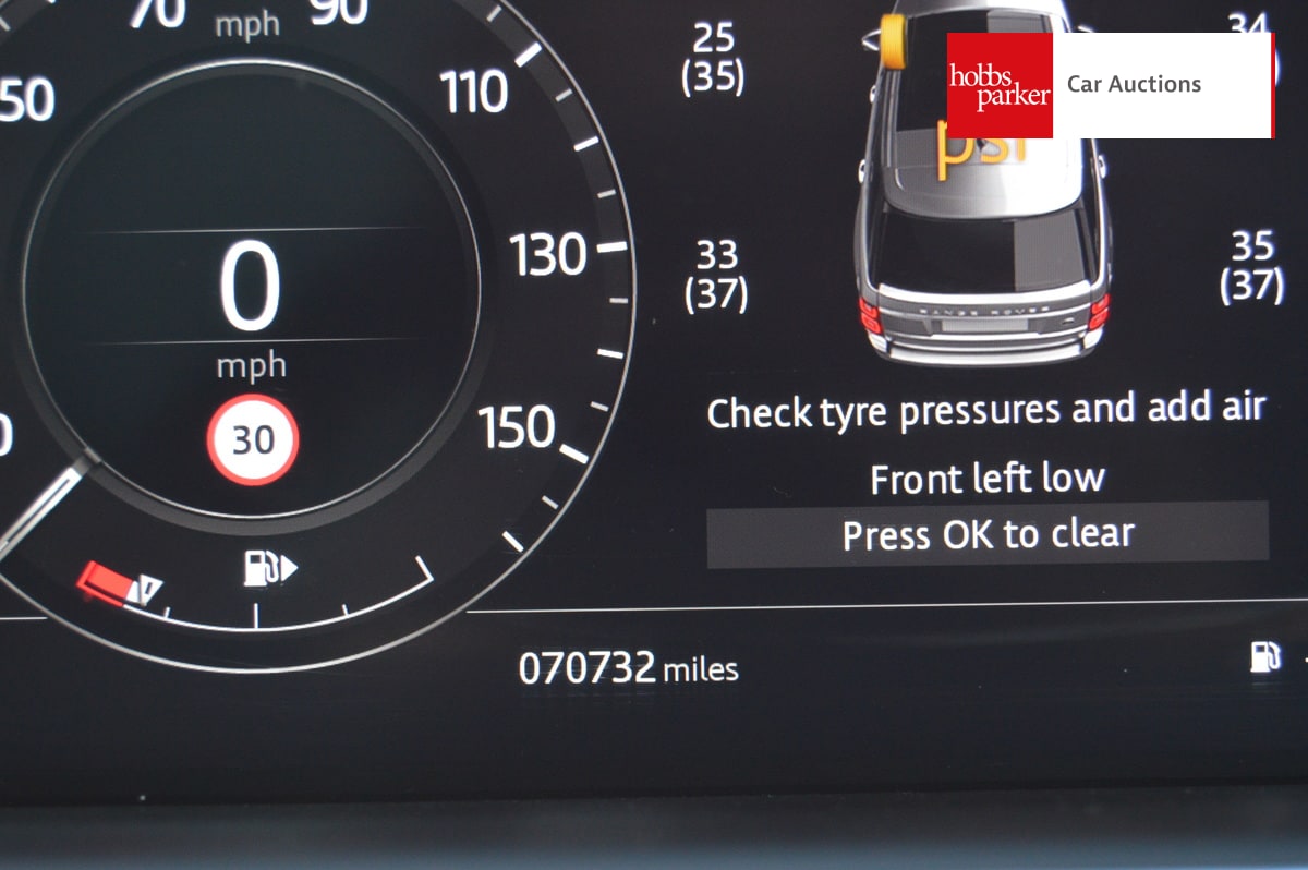 LAND ROVER RANGE ROVER VOGUE SDV6 AUTO image 17