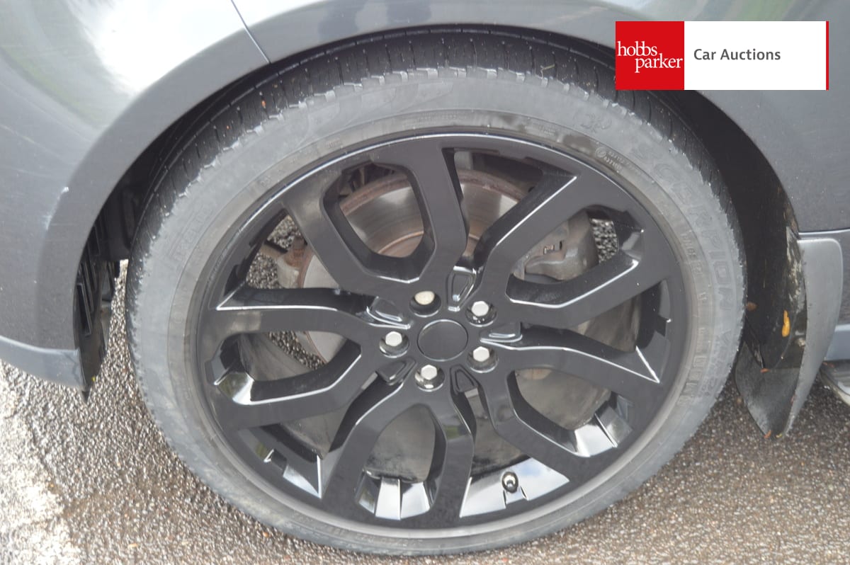 LAND ROVER RANGE ROVER VOGUE SDV6 AUTO image 9
