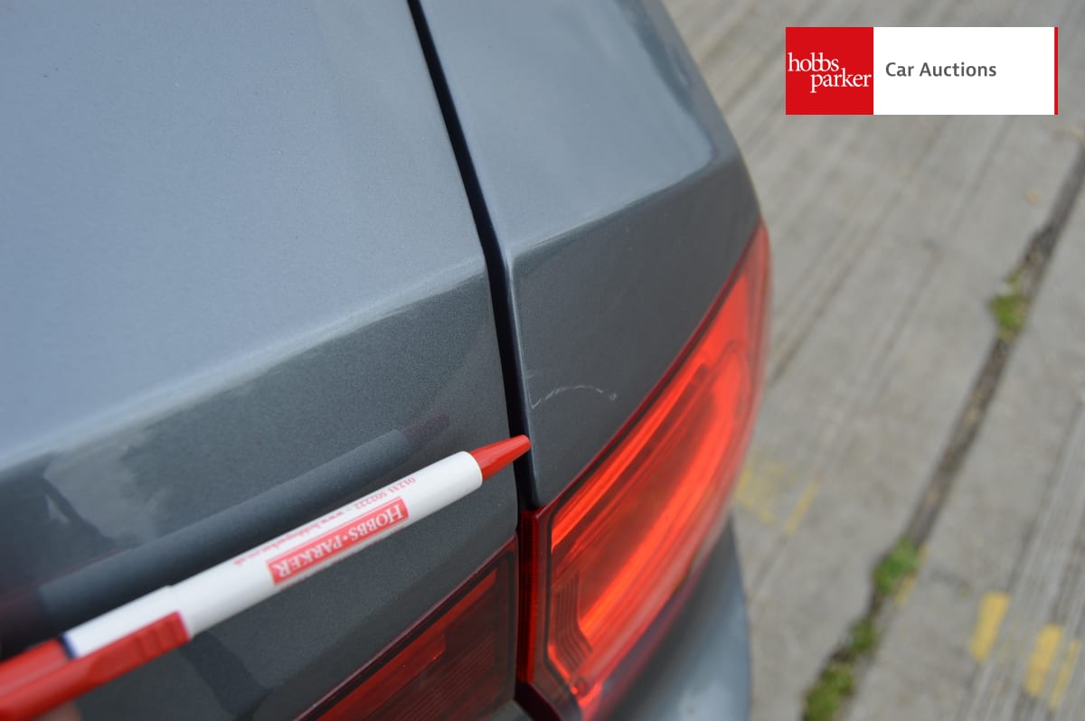 VOLVO S90 MOMENTUM PRO D4 AUTO image 23