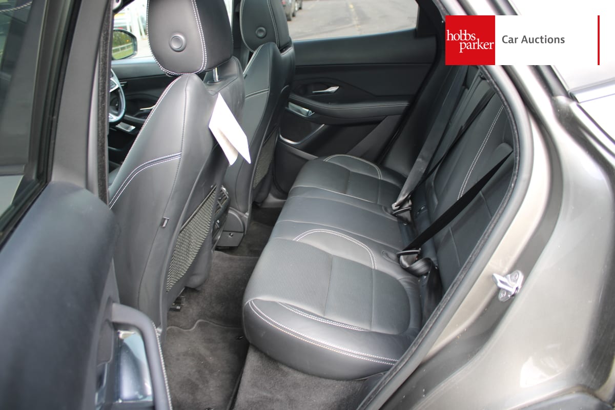 JAGUAR E-PACE R-DYNAMIC SE D AWD image 14