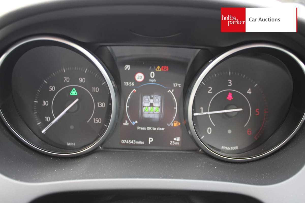 JAGUAR E-PACE R-DYNAMIC SE D AWD image 16