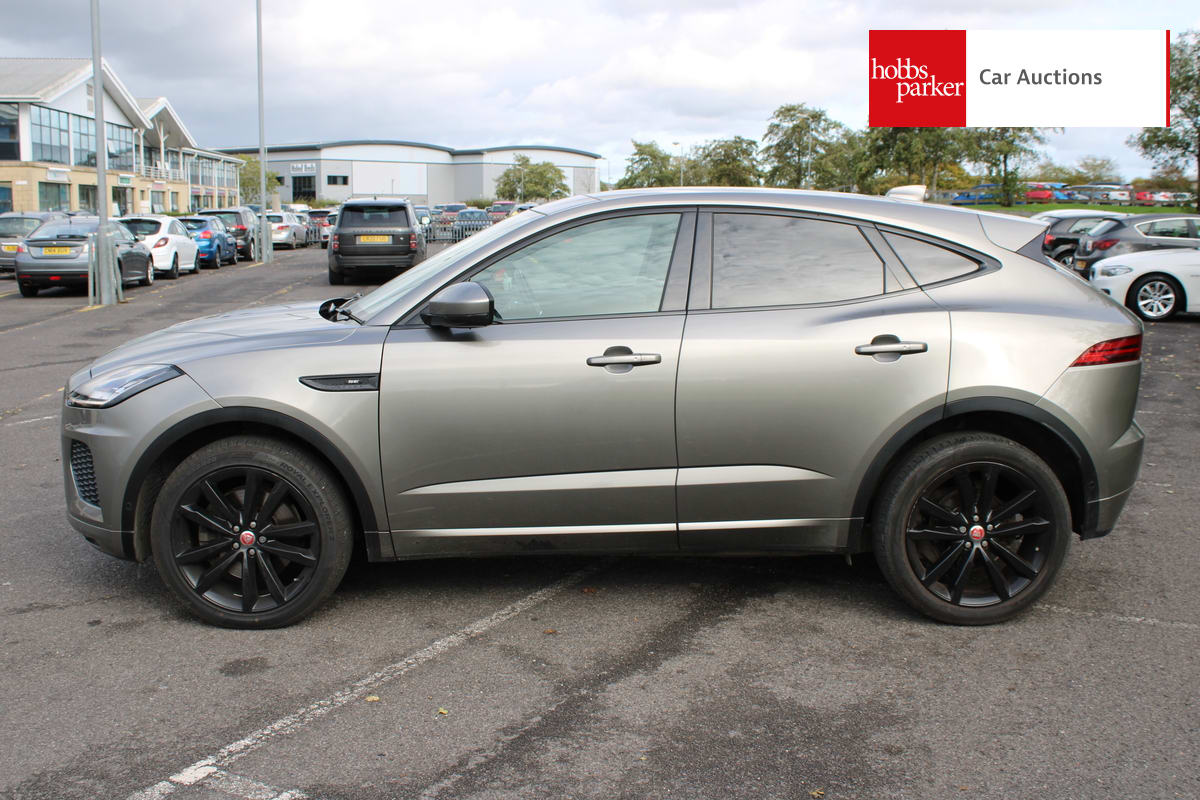 JAGUAR E-PACE R-DYNAMIC SE D AWD image 6