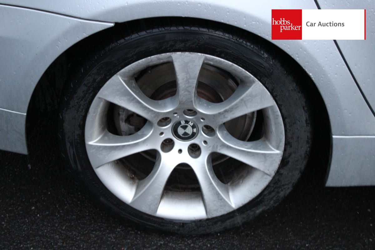 BMW 525D SE TOURING A image 10