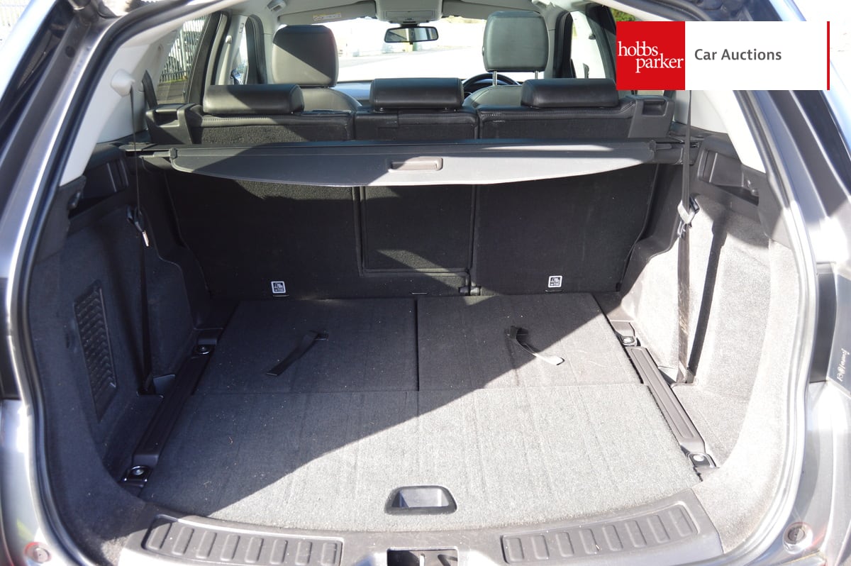 LAND ROVER DISCOVERY SPORT SE TECH TD4 A image 11
