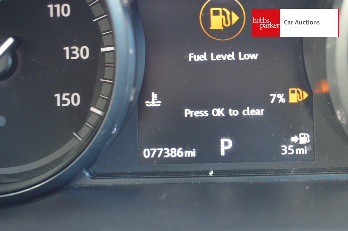LAND ROVER DISCOVERY SPORT SE TECH TD4 A image 13