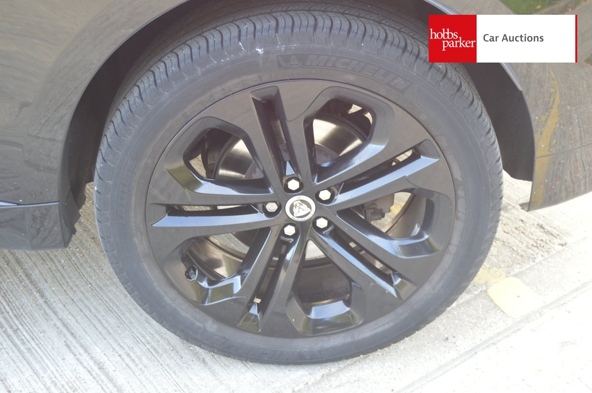 JAGUAR F-PACE RDYN SE BLK D MHEV AWD A image 10