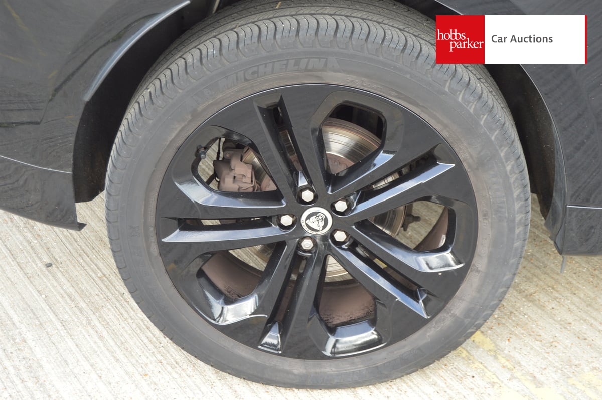 JAGUAR F-PACE RDYN SE BLK D MHEV AWD A image 11