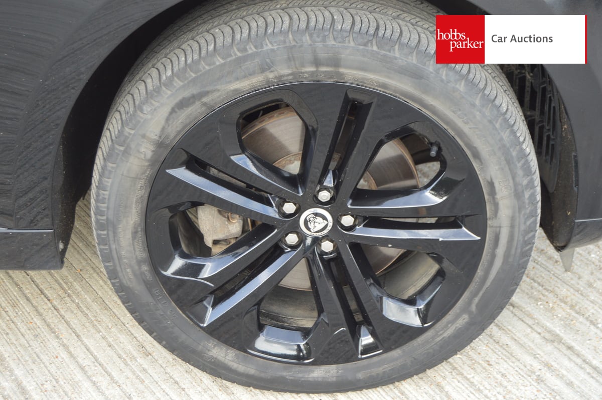 JAGUAR F-PACE RDYN SE BLK D MHEV AWD A image 12