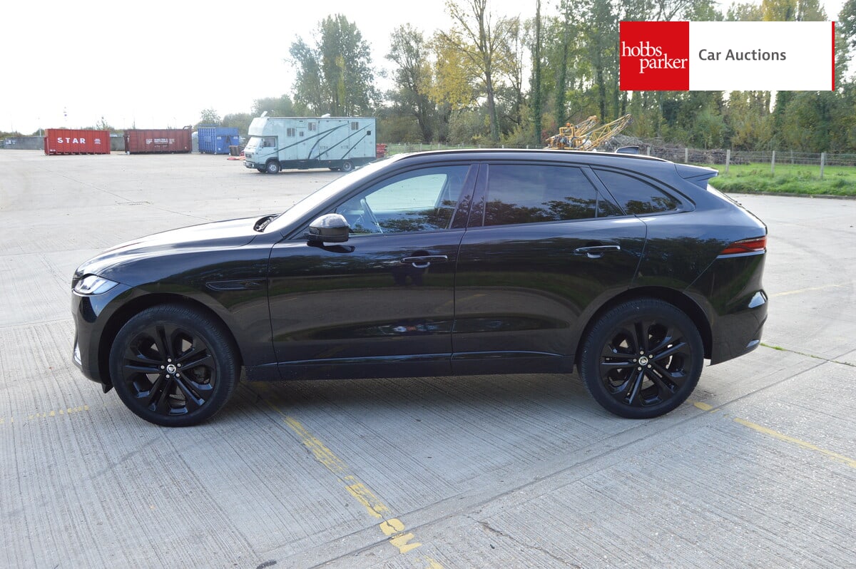 JAGUAR F-PACE RDYN SE BLK D MHEV AWD A image 6