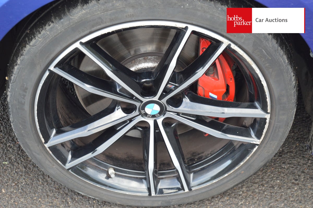 BMW 320I M SPORT AUTO image 9