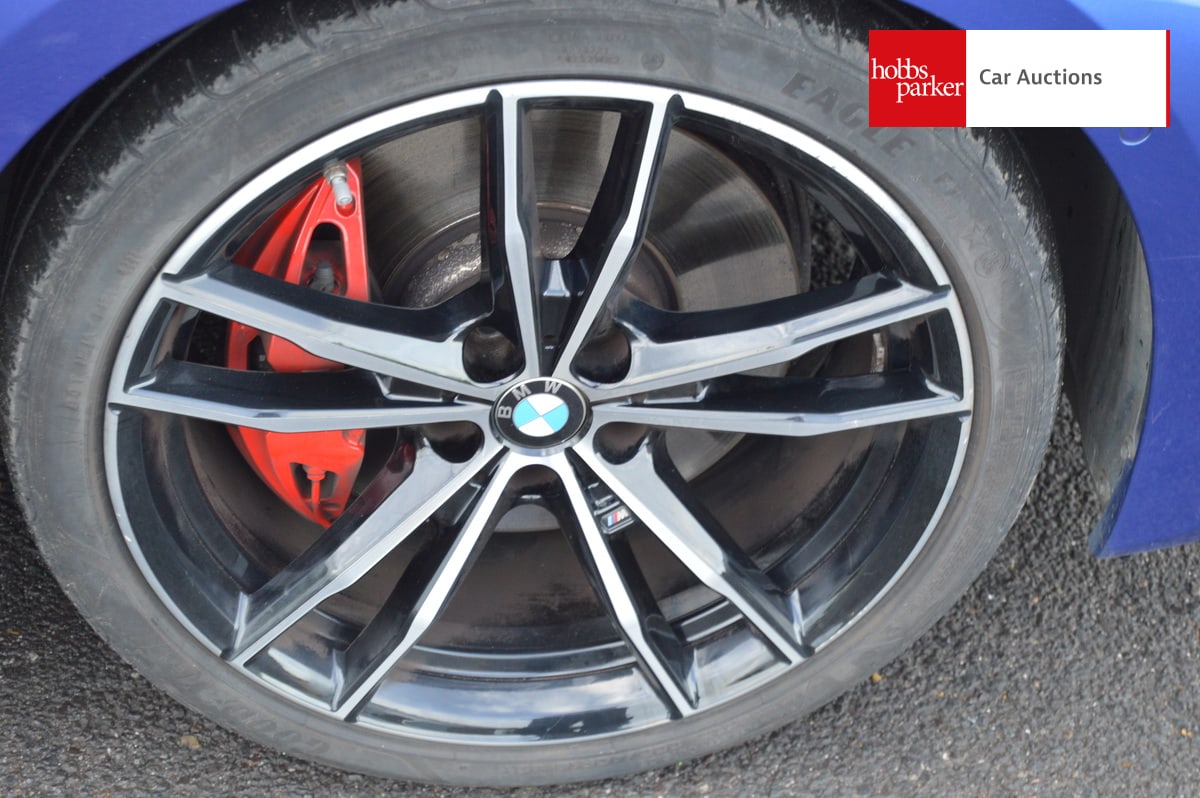 BMW 320I M SPORT AUTO image 10