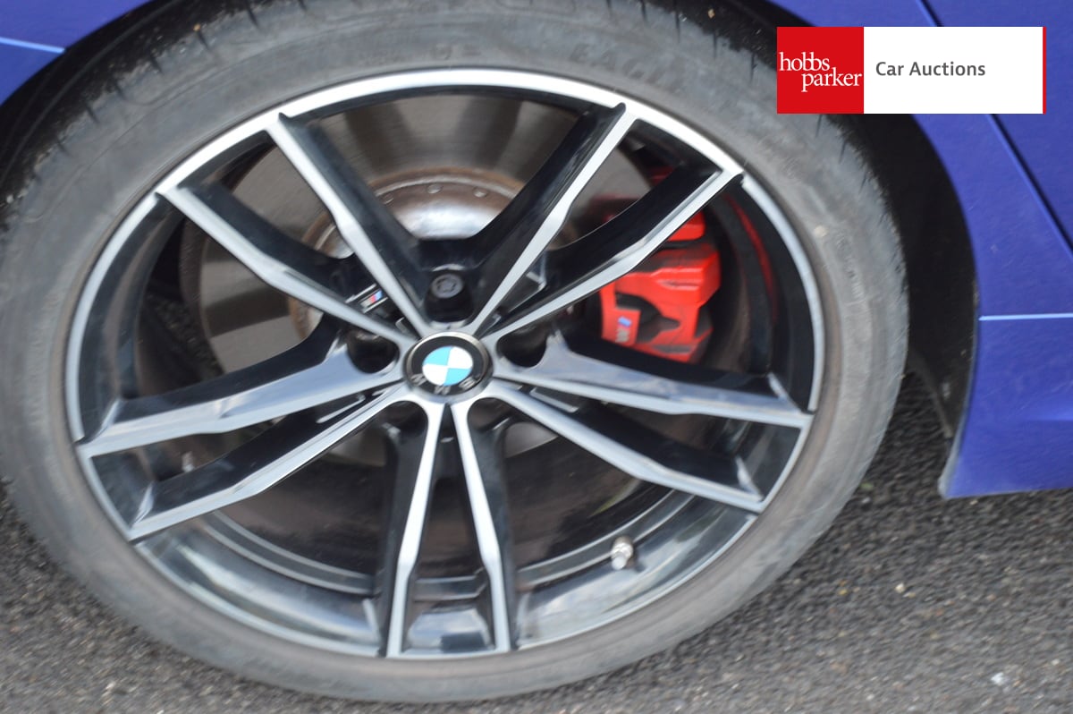 BMW 320I M SPORT AUTO image 11