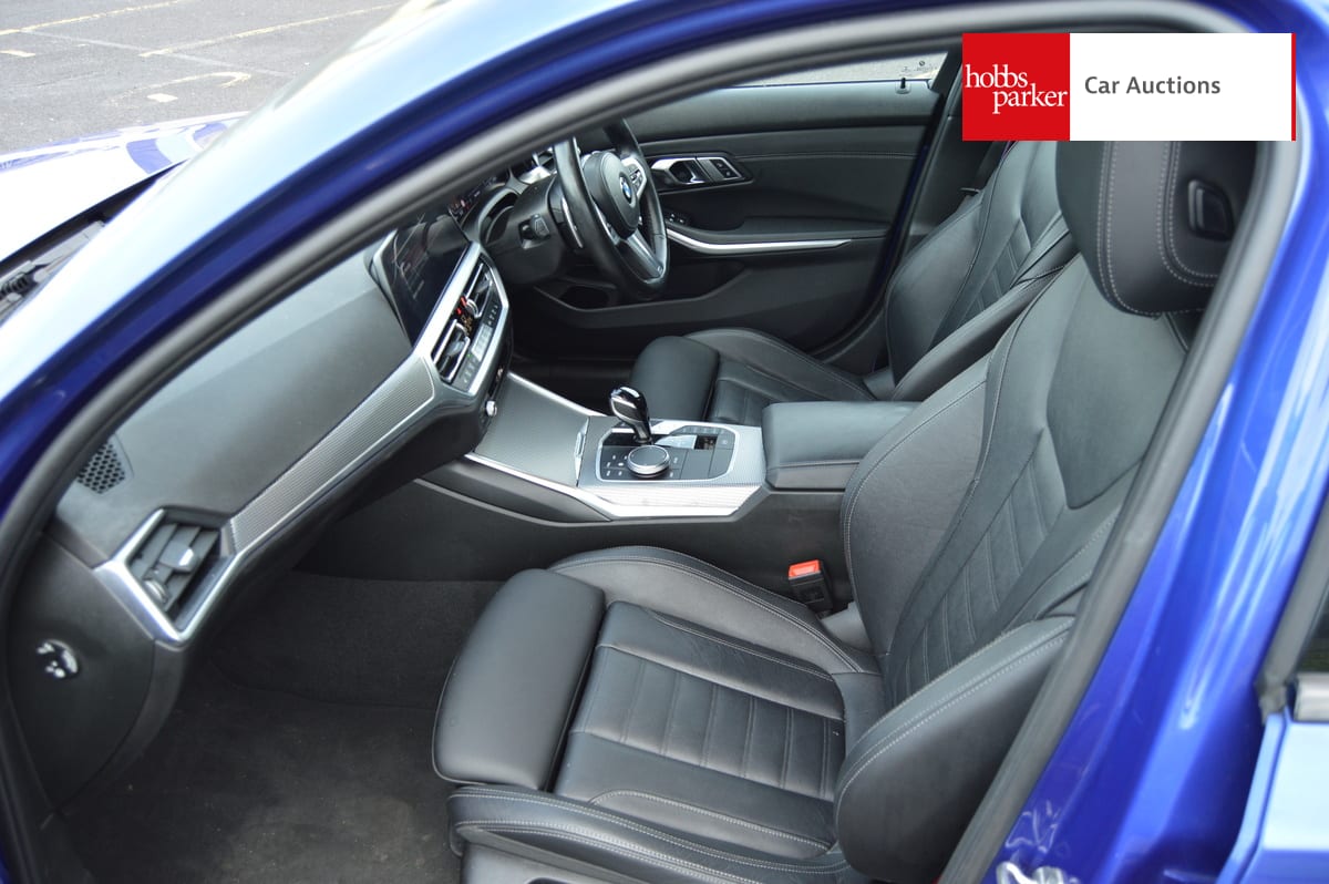 BMW 320I M SPORT AUTO image 13