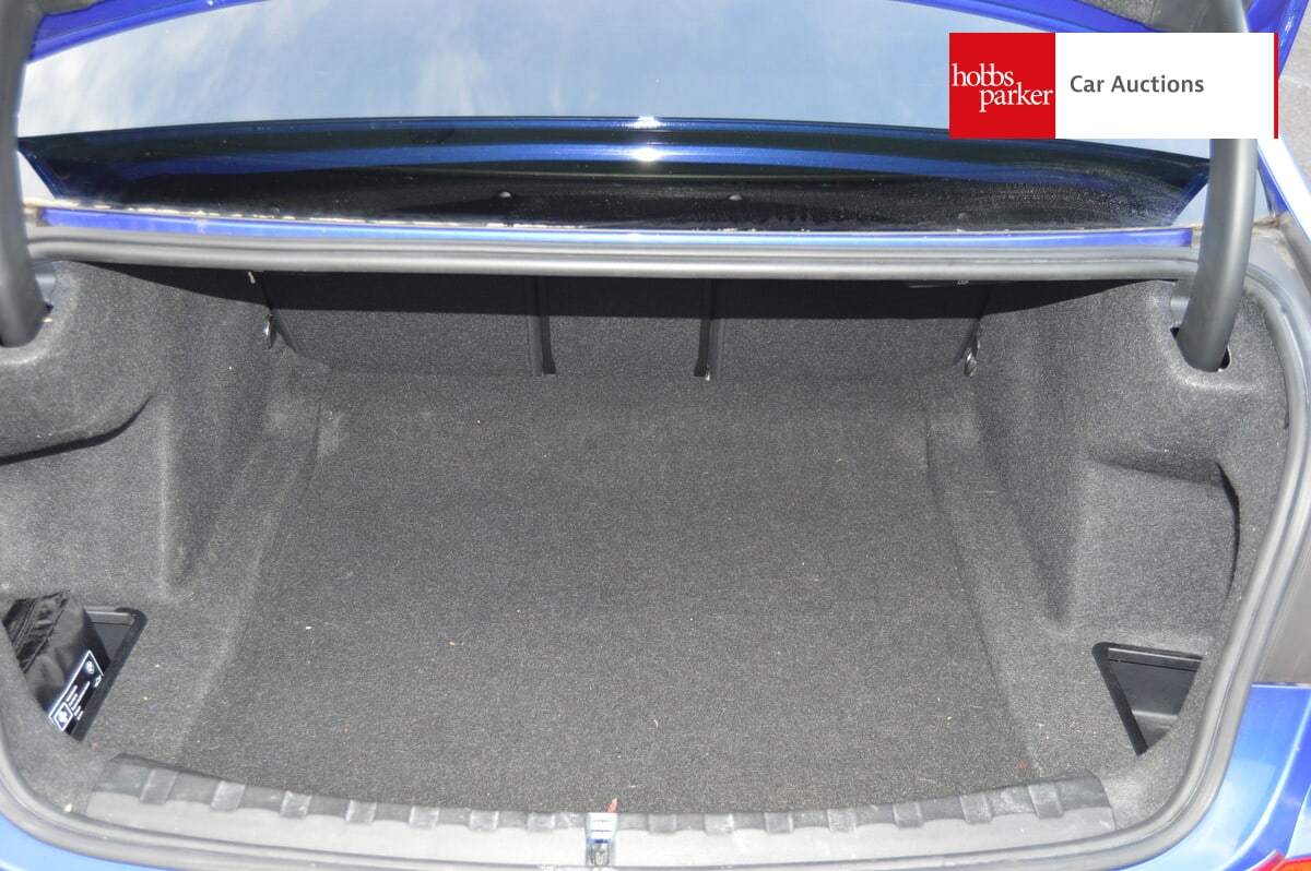 BMW 320I M SPORT AUTO image 15