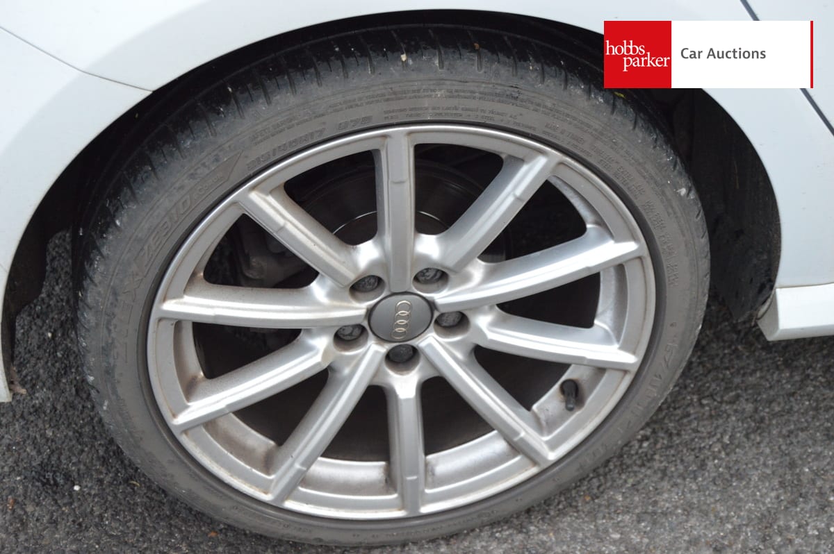 AUDI A1 S LINE NAV TFSI S-A image 11