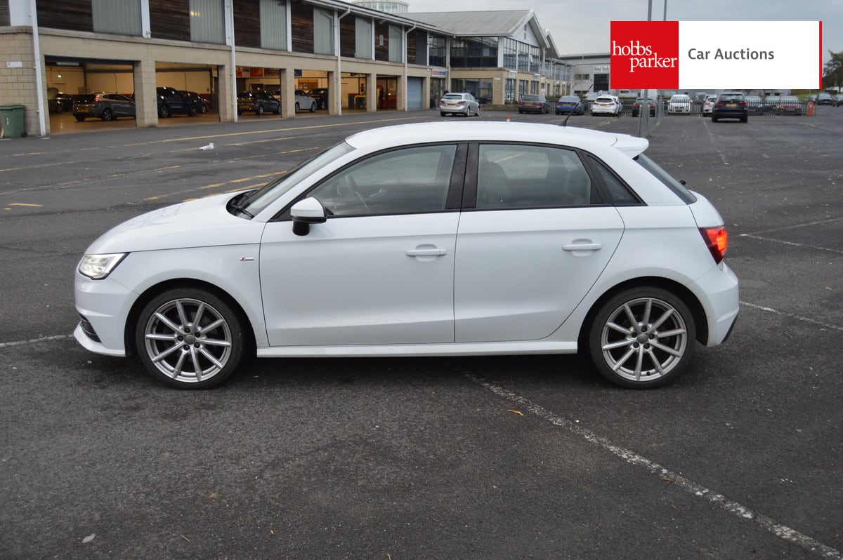 AUDI A1 S LINE NAV TFSI S-A image 6