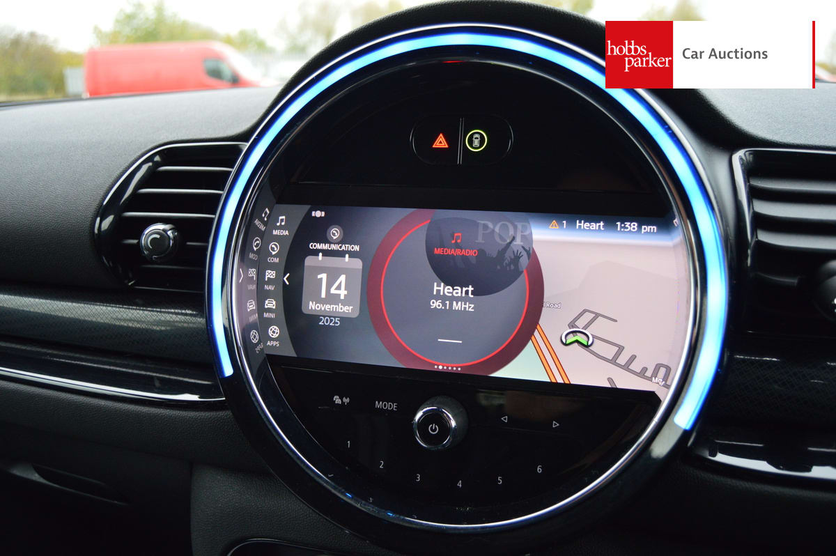 MINI CLUBMAN COOPER S SPORT AUTO image 17