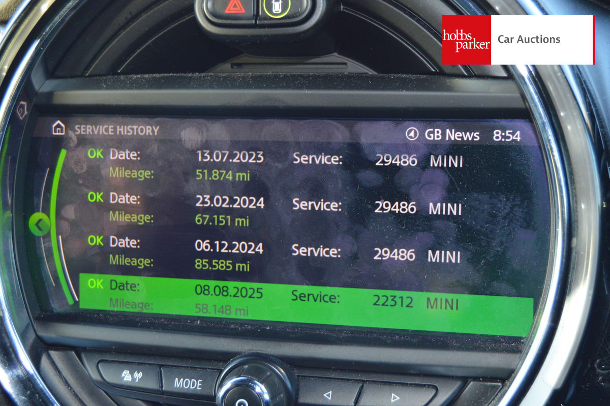 MINI CLUBMAN JOHN COOPER WORKS image 22