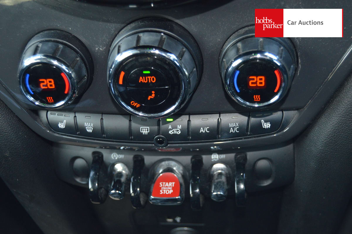 MINI COUNTRYMAN COOPER CLASSIC AUTO image 18