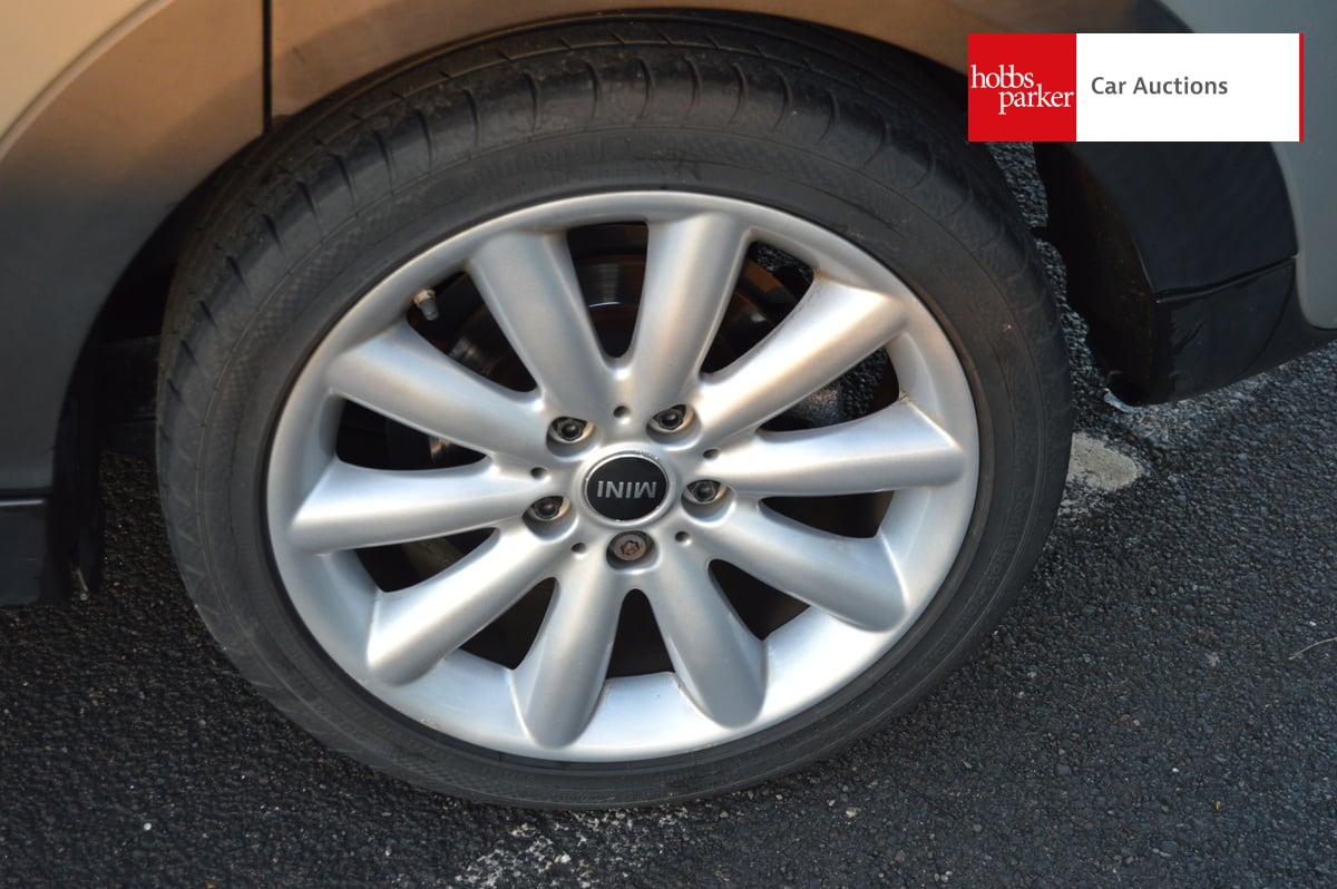 MINI COOPER SD image 10