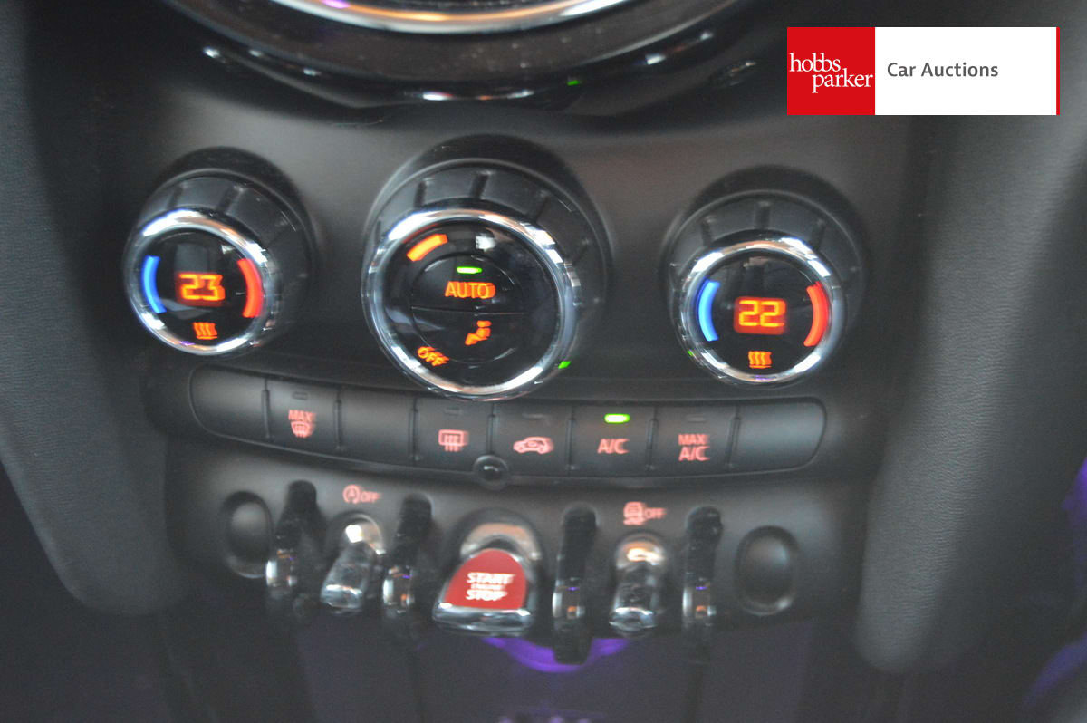 MINI COOPER SD image 19