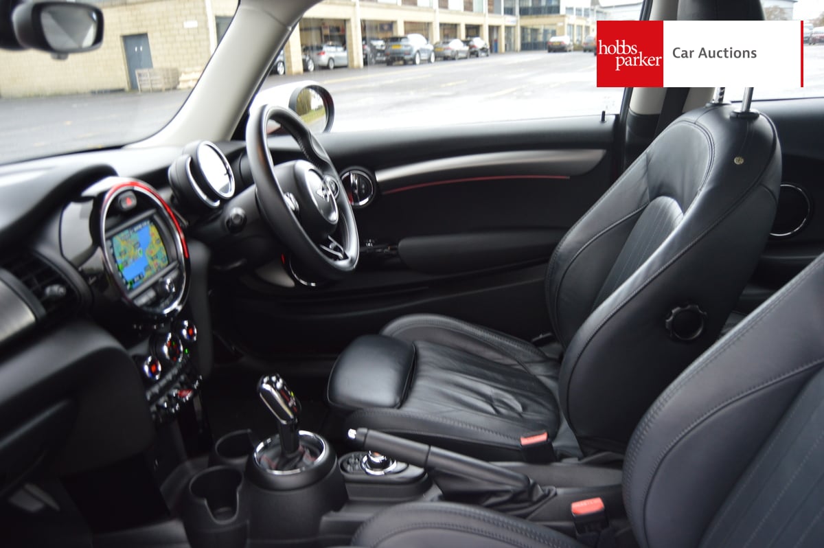 MINI COOPER S EXCLUSIVE AUTO image 13