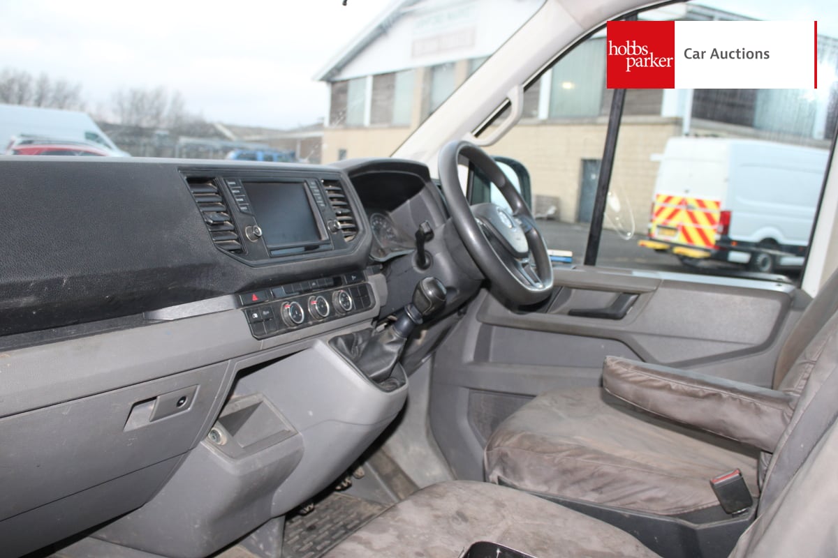 VOLKSWAGEN CRAFTER CR35 TRENDLINE TDI image 11