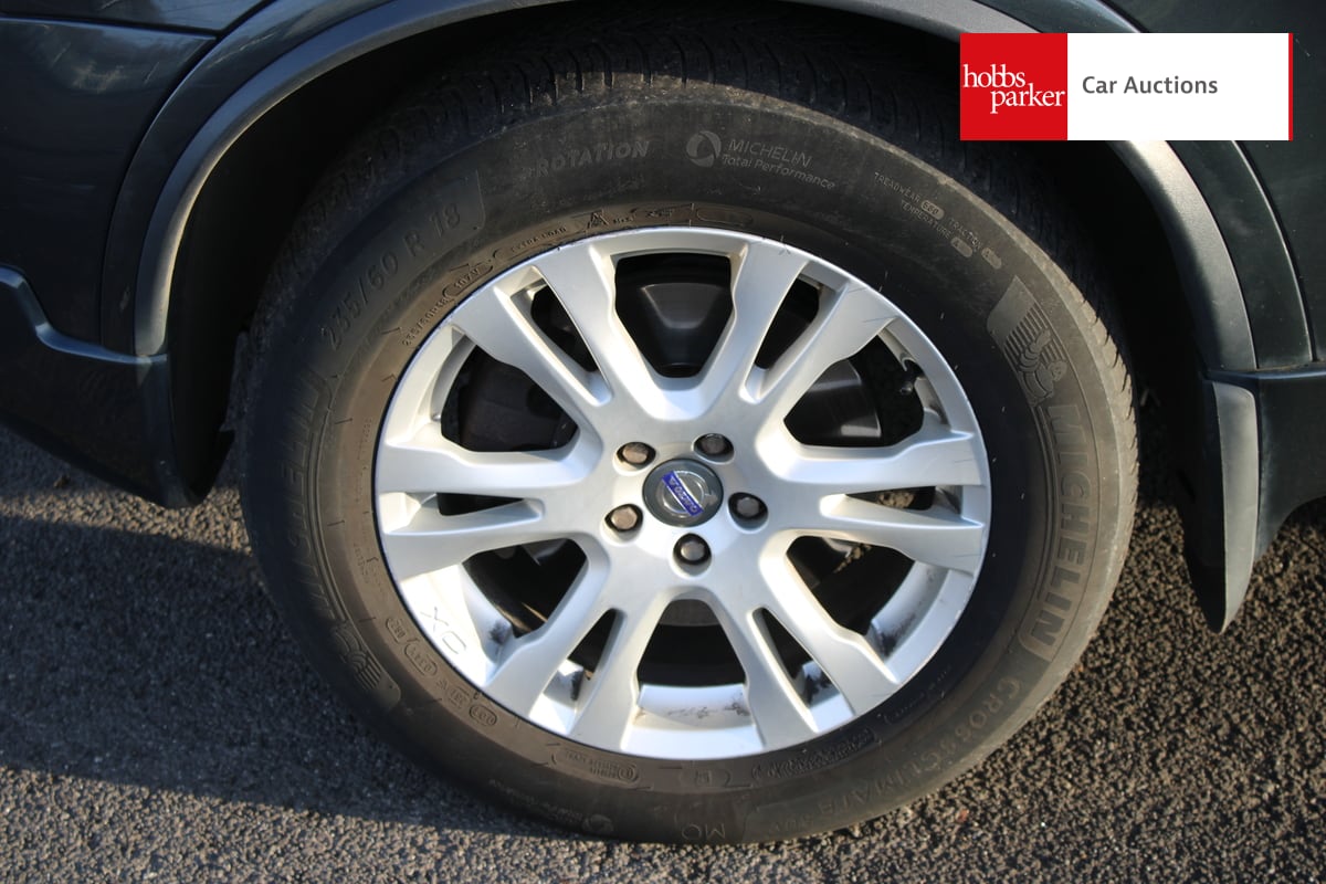 VOLVO XC90 SE LUX D5 AWD AUTO image 12