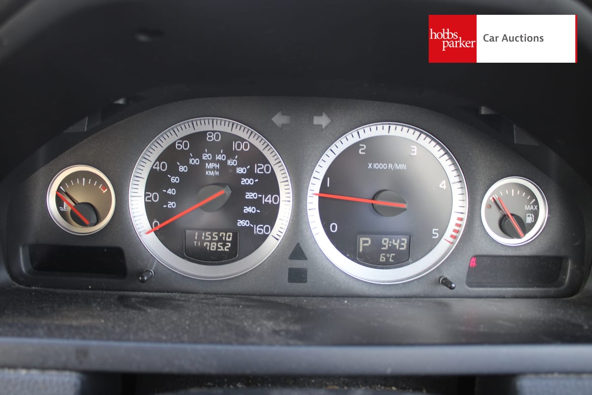 VOLVO XC90 SE LUX D5 AWD AUTO image 16