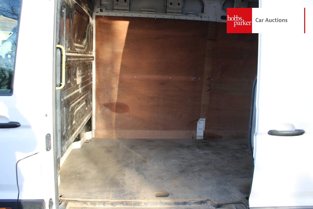 VOLKSWAGEN CRAFTER CR35 STARTLINE TD image 11