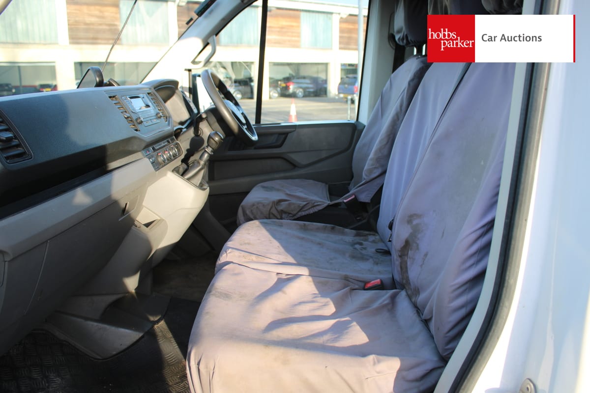 VOLKSWAGEN CRAFTER CR35 STARTLINE TD image 9