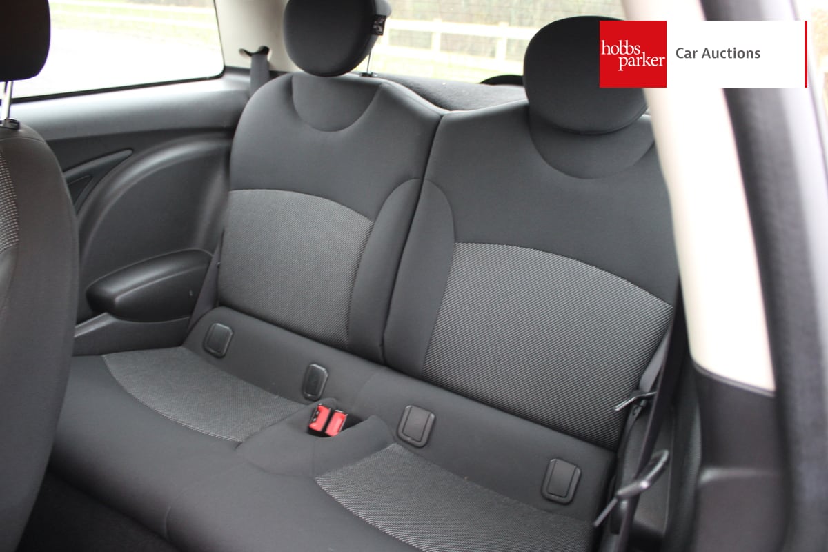 MINI COOPER AUTO image 14