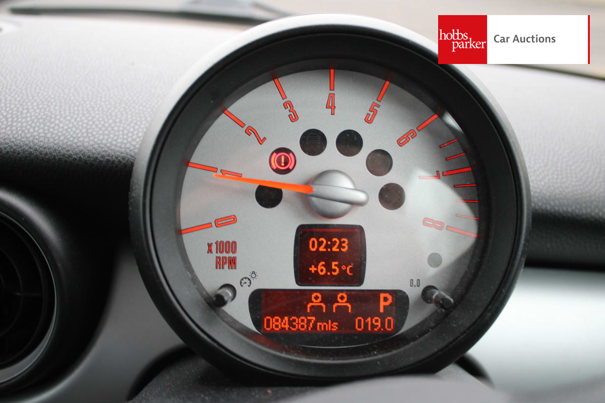 MINI COOPER AUTO image 16