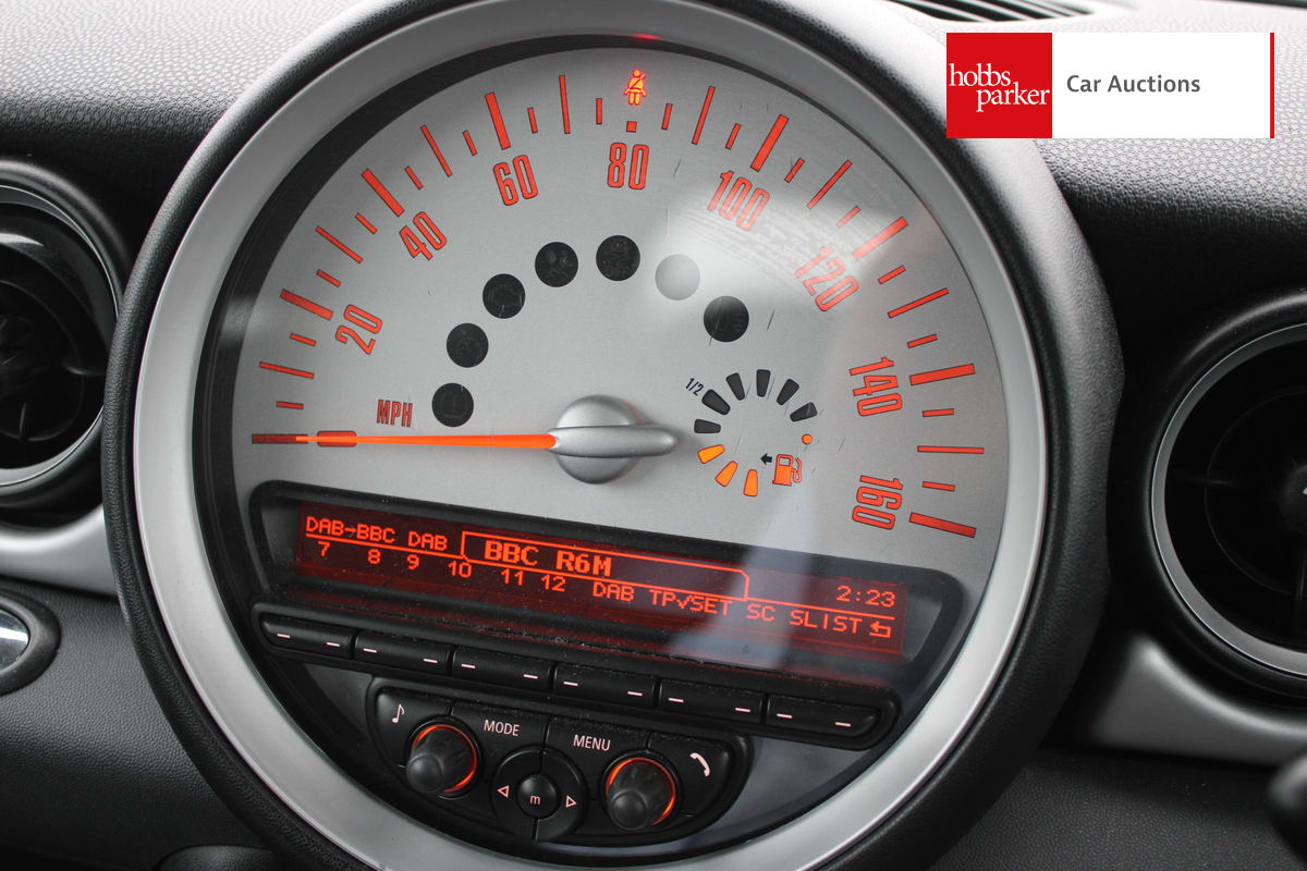 MINI COOPER AUTO image 17