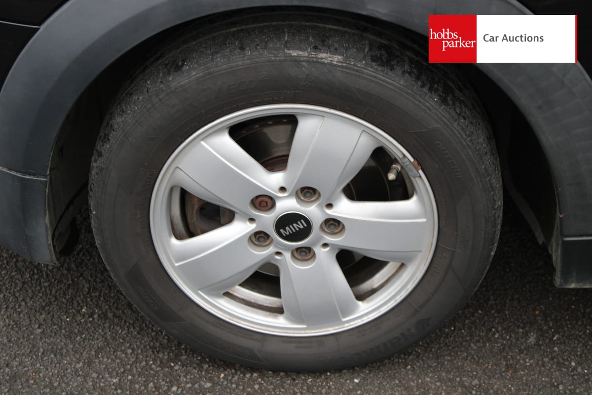 MINI COOPER D image 12