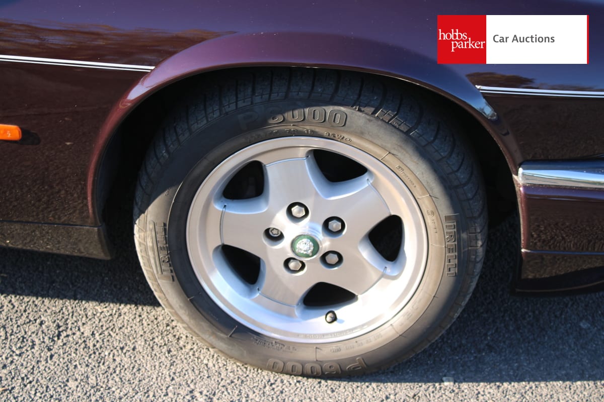 JAGUAR XJ-S 4.0 AUTO image 16