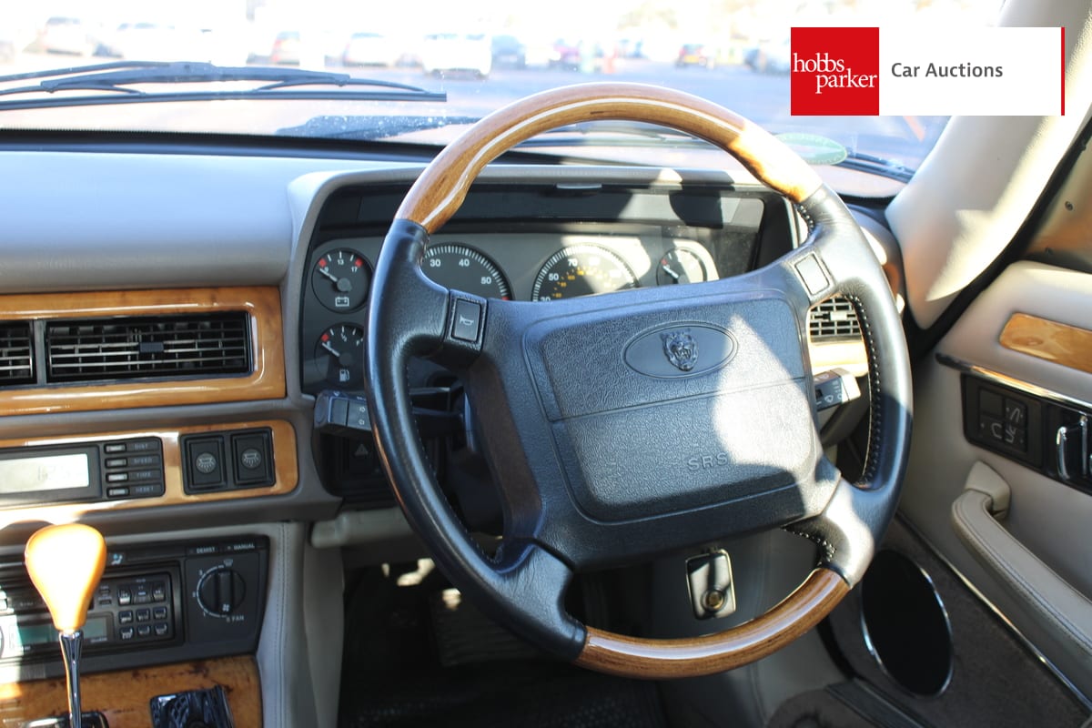 JAGUAR XJ-S 4.0 AUTO image 22