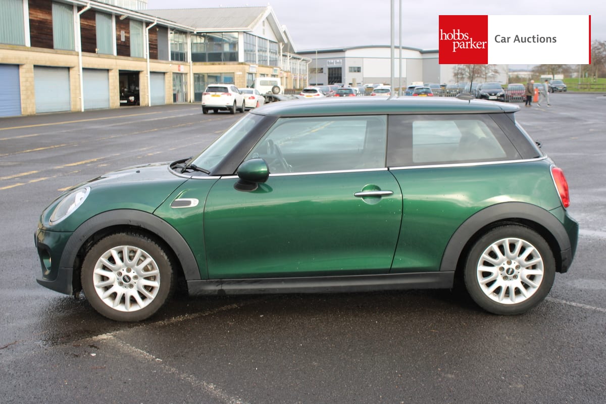 MINI COOPER image 6
