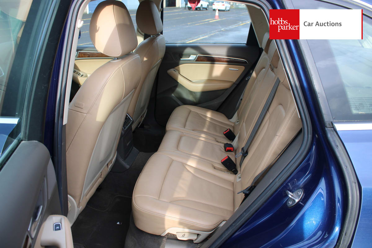 AUDI Q5 SE TDI QUATTRO AUTO image 14