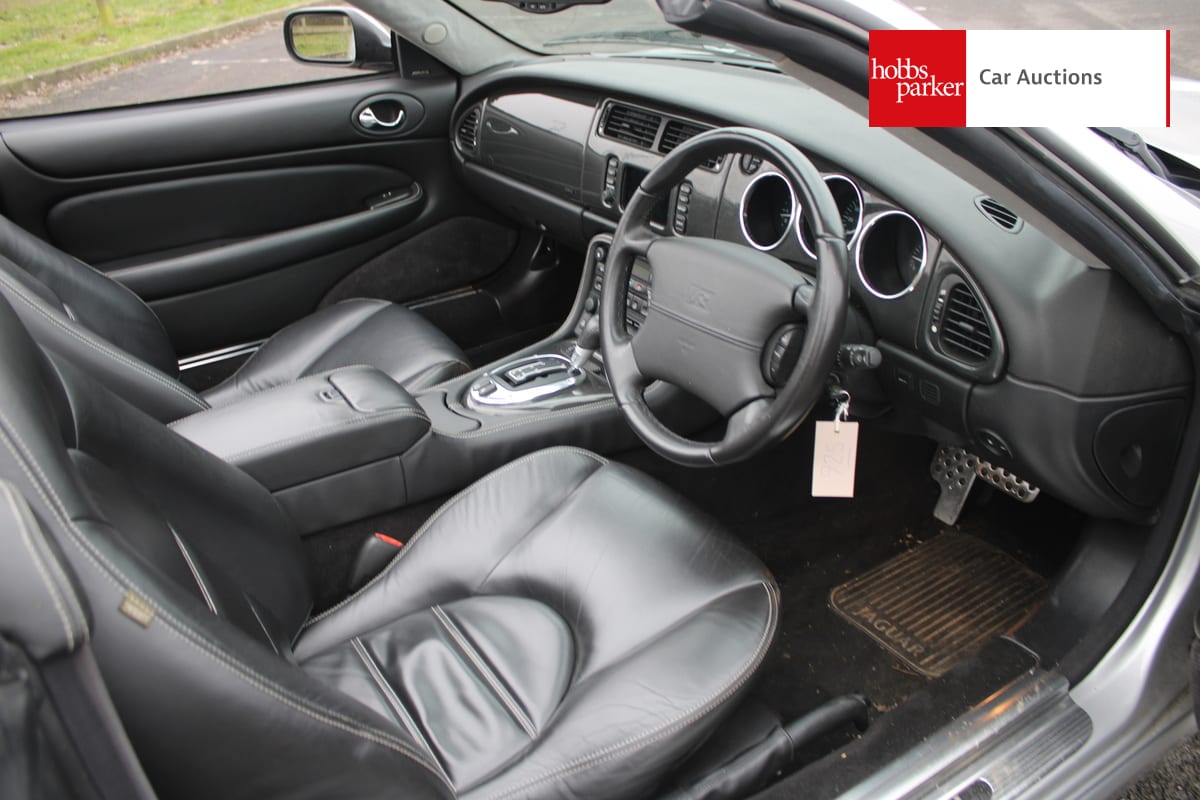 JAGUAR XKR CONVERTIBLE AUTO image 20