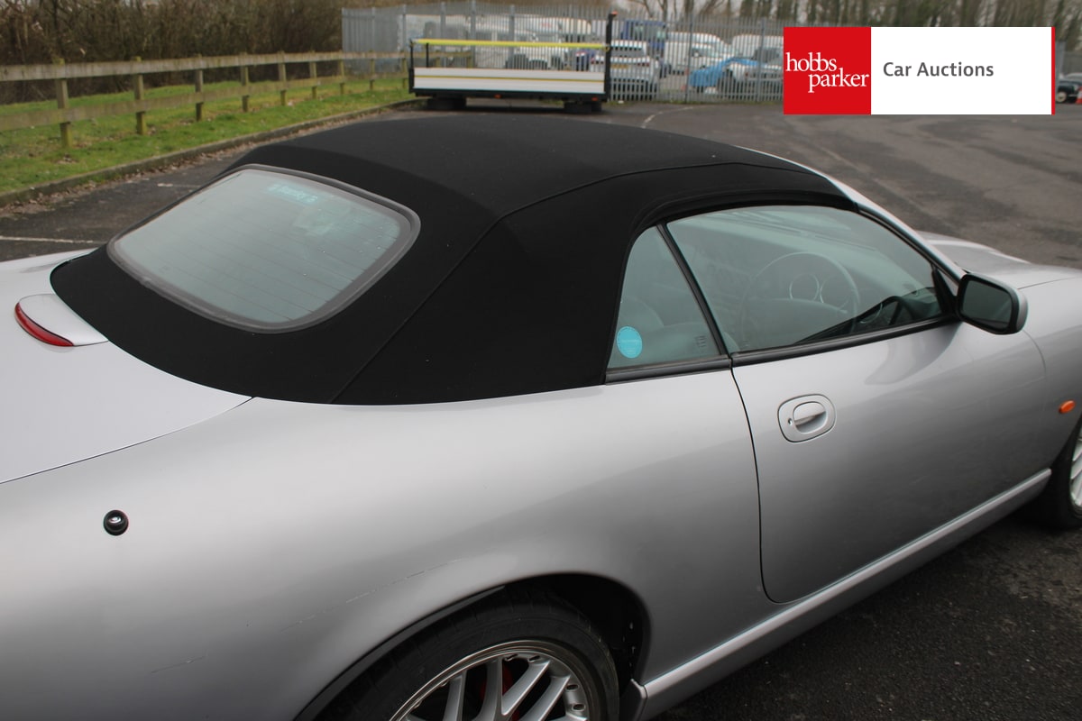 JAGUAR XKR CONVERTIBLE AUTO image 25