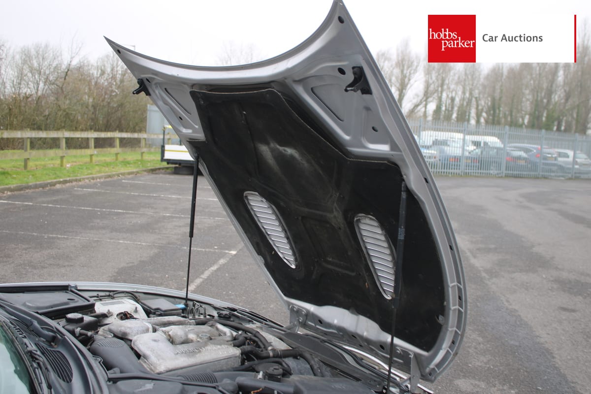 JAGUAR XKR CONVERTIBLE AUTO image 33