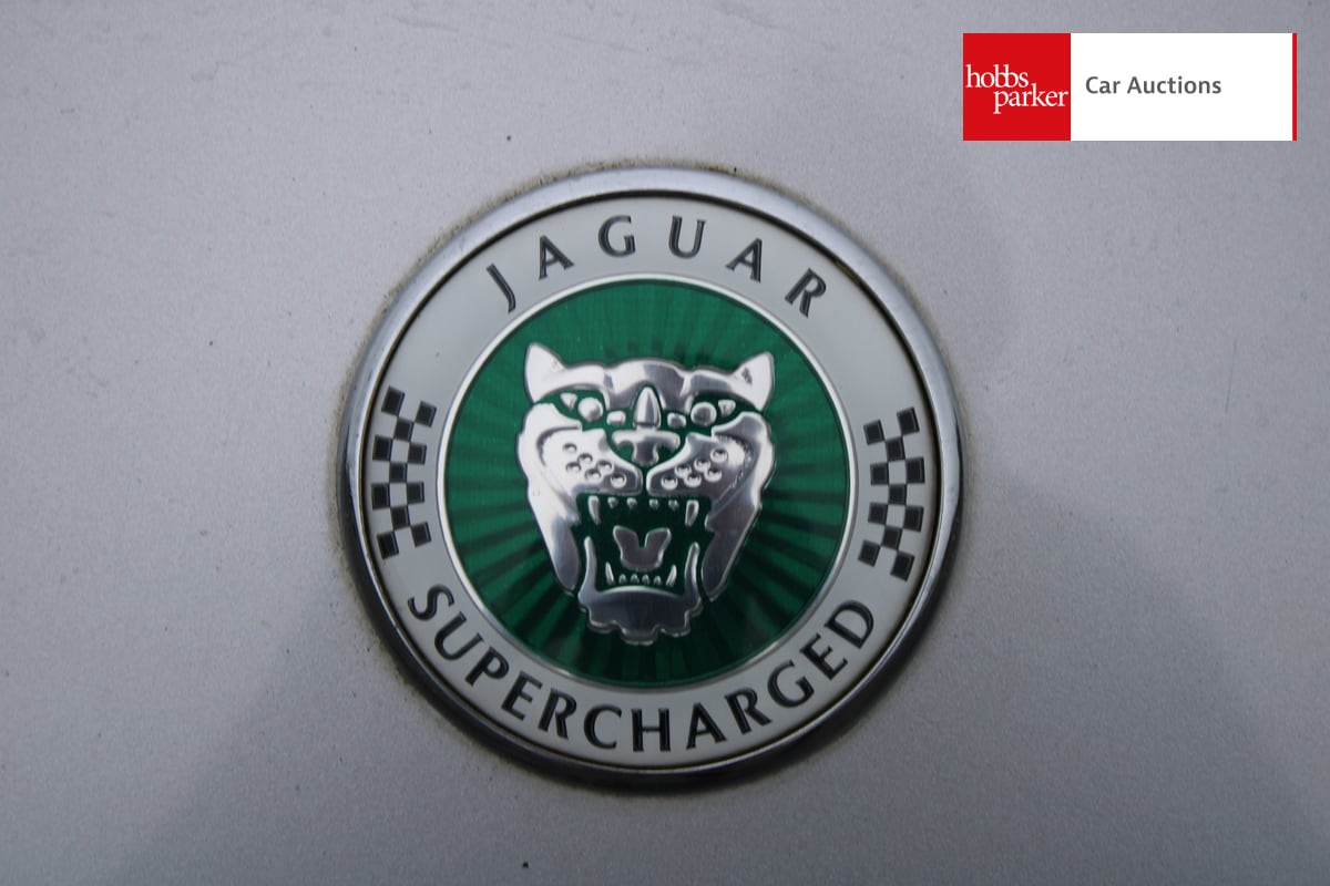 JAGUAR XKR CONVERTIBLE AUTO image 34