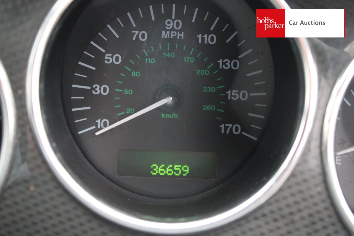 JAGUAR XKR CONVERTIBLE AUTO image 35