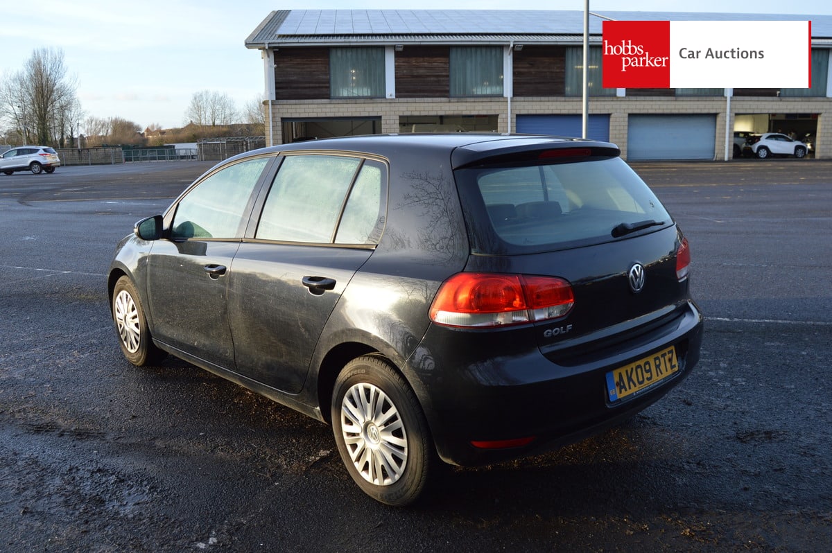 VOLKSWAGEN GOLF S image 5