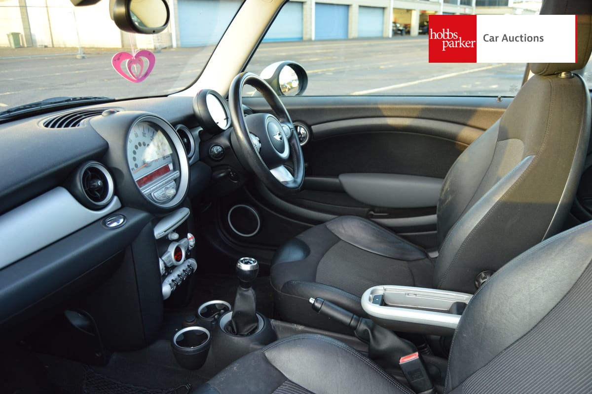 MINI COOPER D CLUBMAN image 13