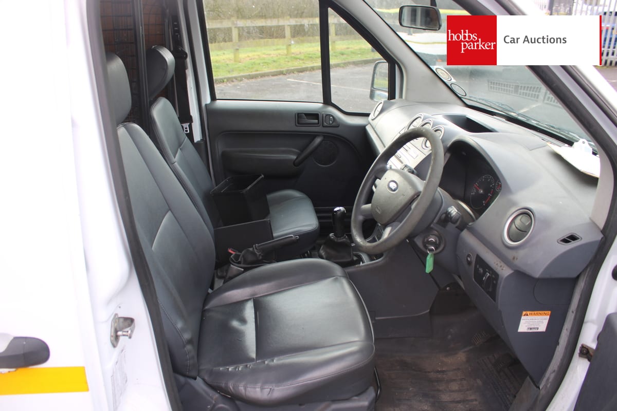 FORD TRANSIT CONNECT 75 T220 image 13