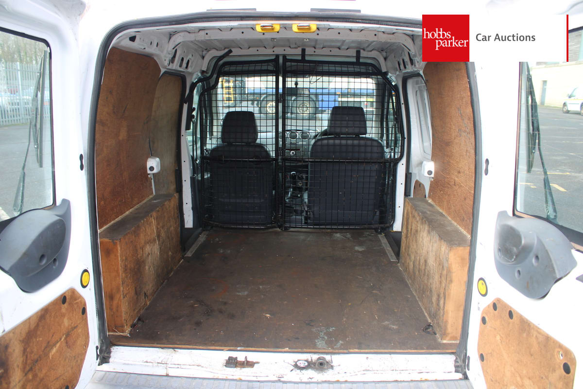 FORD TRANSIT CONNECT 75 T220 image 15