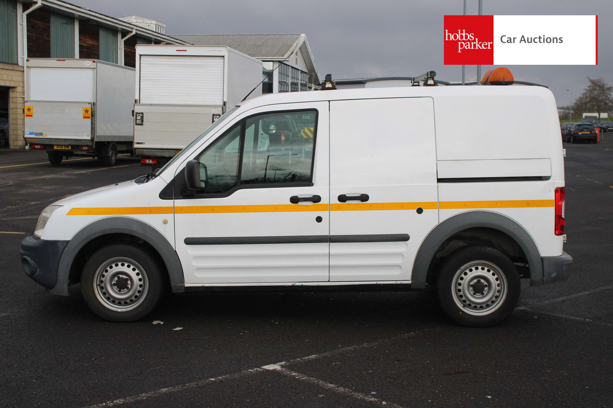FORD TRANSIT CONNECT 75 T220 image 6